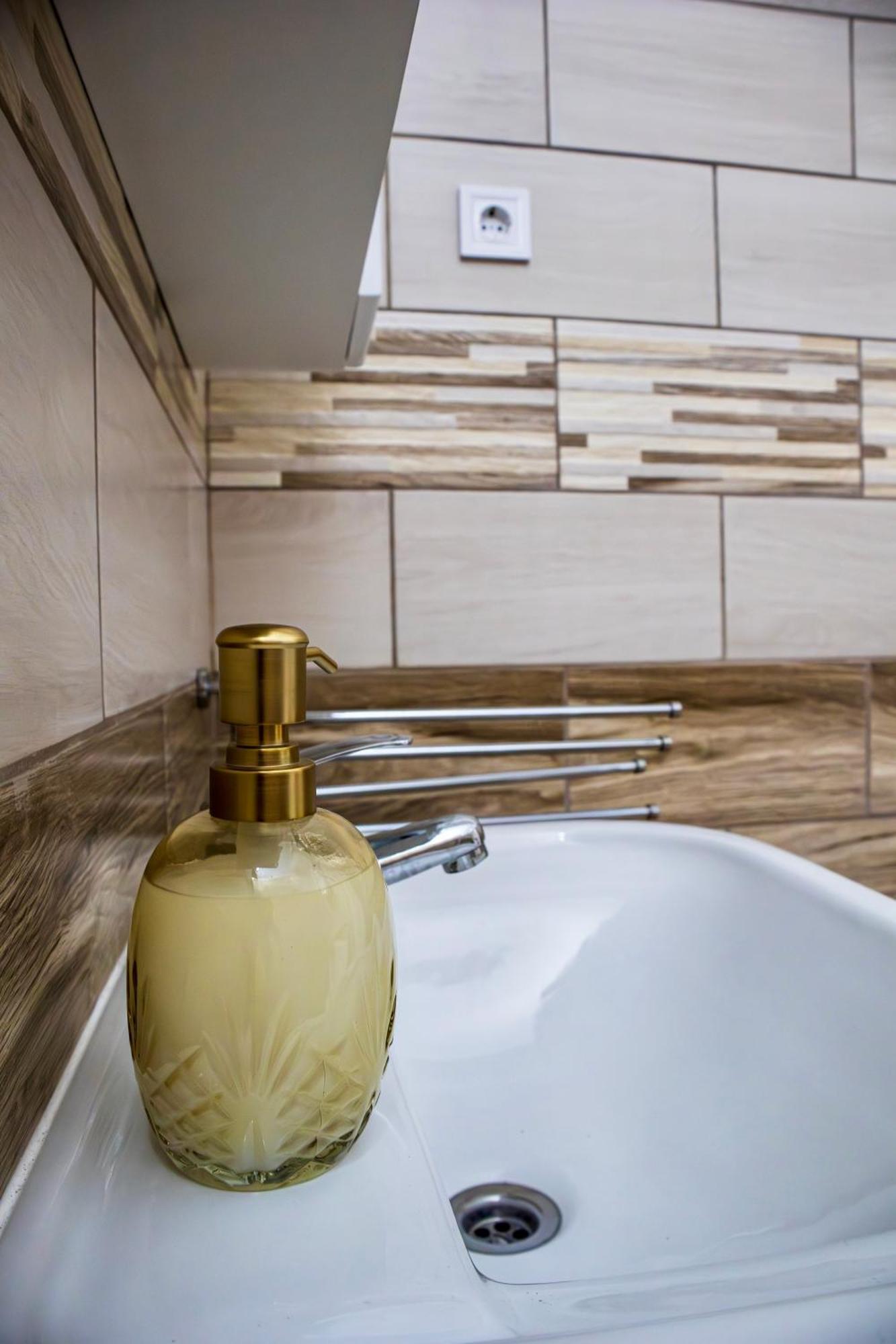 Matraterenye Izisz Apartman מראה חיצוני תמונה