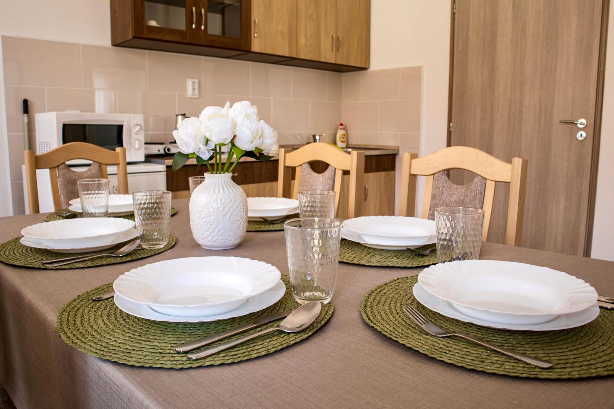 Matraterenye Izisz Apartman מראה חיצוני תמונה