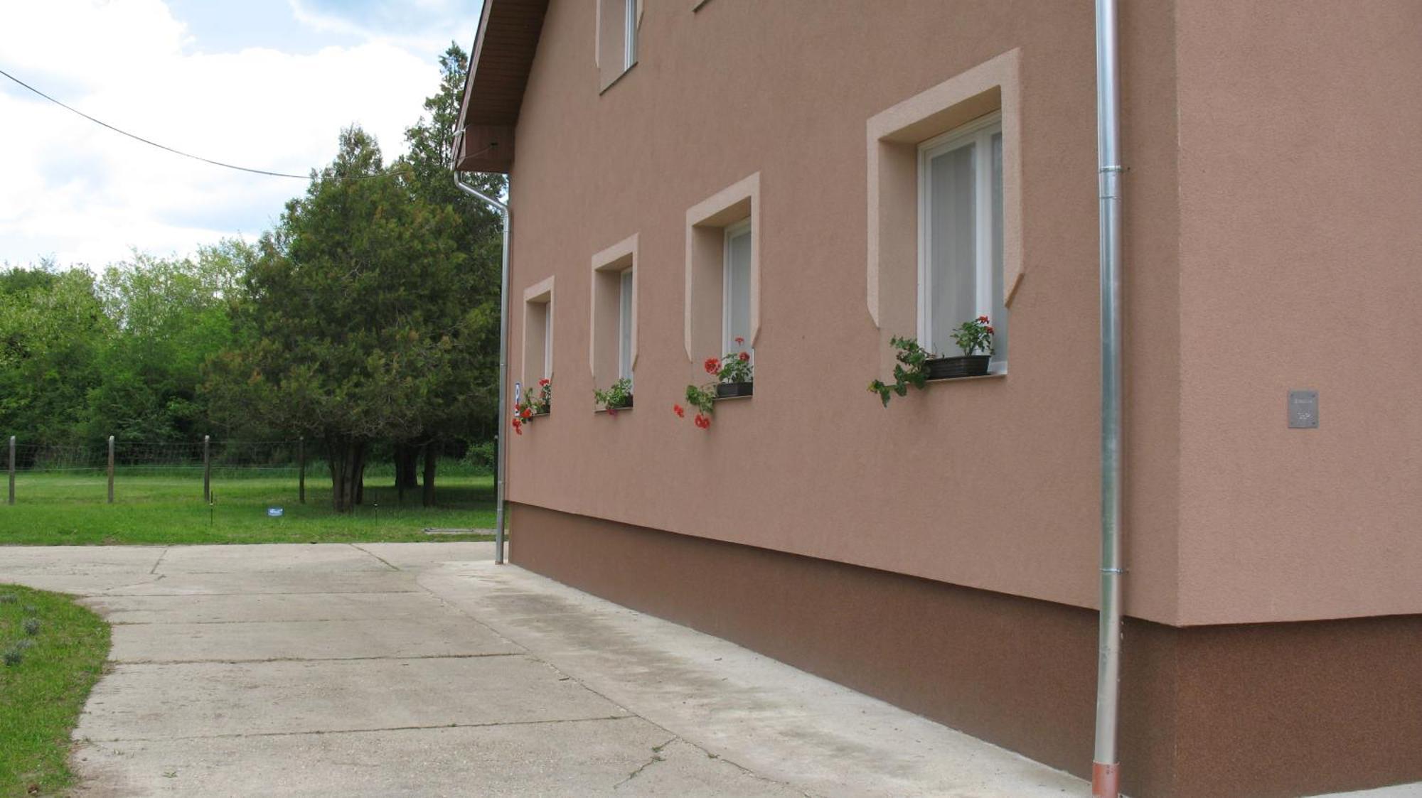 Matraterenye Izisz Apartman מראה חיצוני תמונה